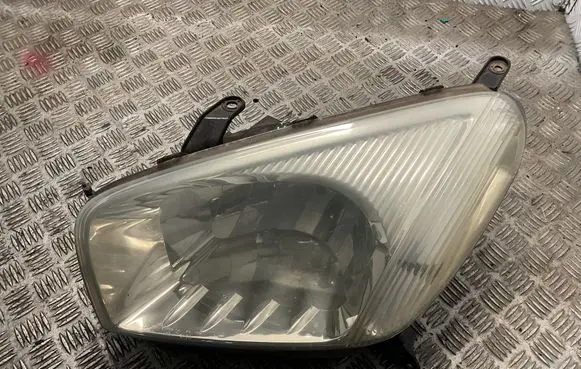 Toyota RAV 4 (XA20) Headlight/headlamp 