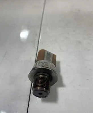 Fuel pressure sensor