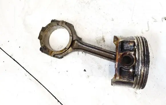 Nissan Murano Z50 Piston with connecting rod