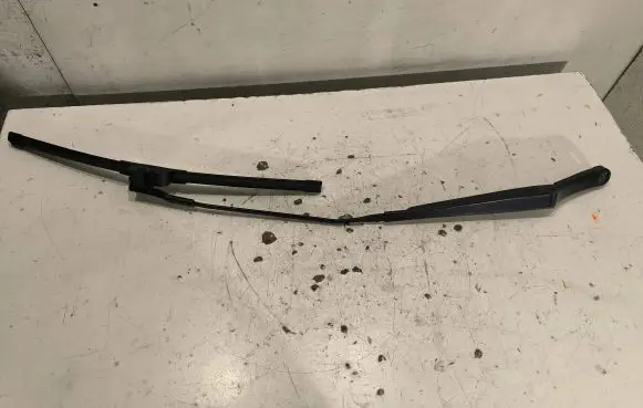 Audi A3 S3 8P Front wiper blade arm 8P1955410D
