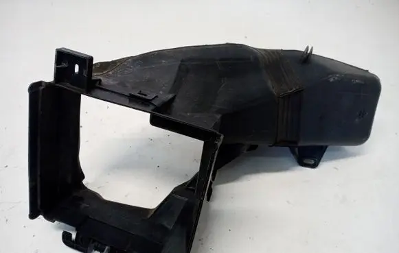 Peugeot 3008 II Radiator trim 9811359480