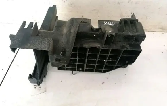 Chevrolet Cobalt Battery box tray 