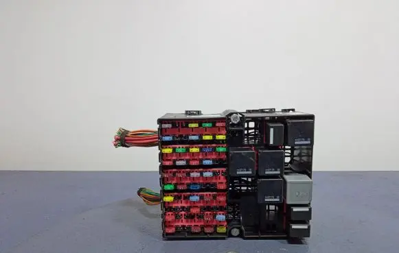 Ford Fiesta Fuse box set 6S6T-14401