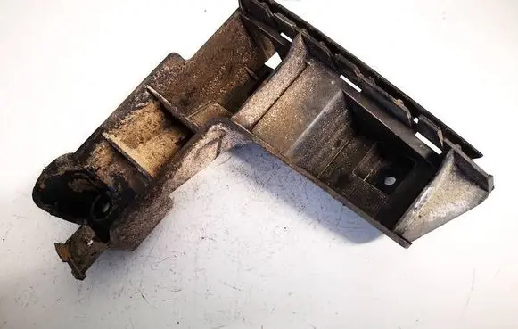 Volvo XC70 Rear bumper mounting bracket 30678651