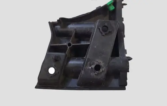 Volvo V40 Front bumper mounting bracket 31425110