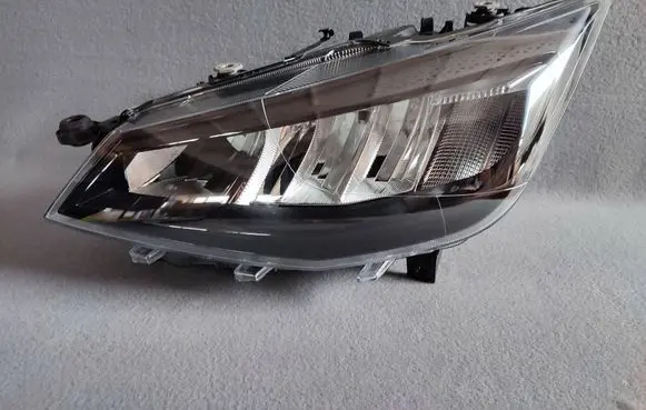Seat Arona Headlights/headlamps set 6F1941005F L516693 6F1941005E