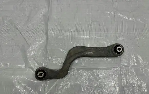 Land Rover Discovery Sport Rear control arm FK725B672AC