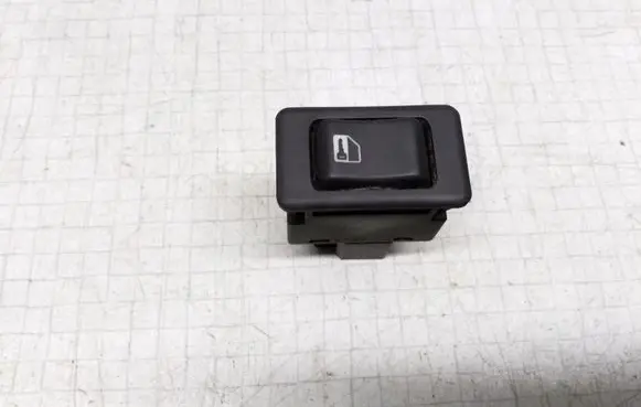 Nissan Almera N16 Electric window control switch