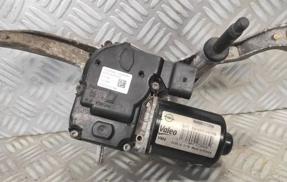 Opel Zafira C Wiper motor W000027366