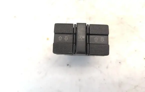 Volkswagen Golf III Electric window control switch 1H0959855A