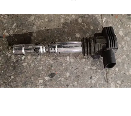 Audi TT Mk1 High voltage ignition coil 06A905115D 78251001