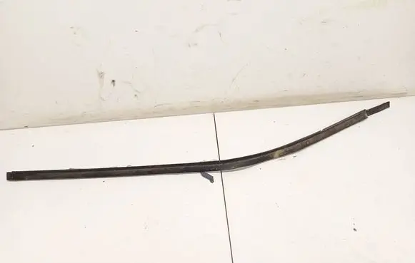 Volkswagen Sharan Front door glass trim molding 