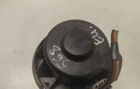 Ford Focus Heater fan/blower 3M5H18456AD