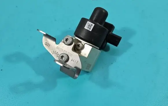 Mercedes-Benz E W213 Air conditioning (A/C) expansion valve A2138305204 IMPRK1594059