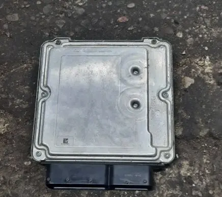 Volkswagen PASSAT B7 Engine control unit/module 03L906012BP