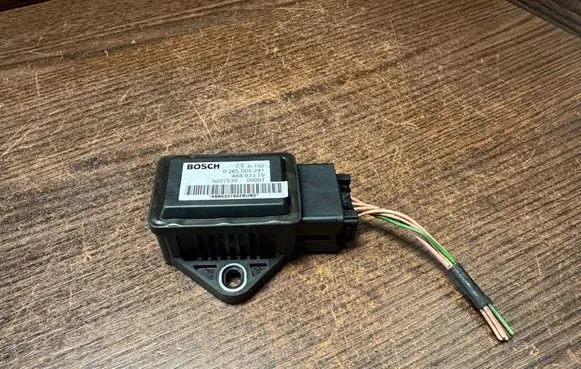 Iveco Daily 3rd gen ESP acceleration yaw rate sensor 46803379 0265005241