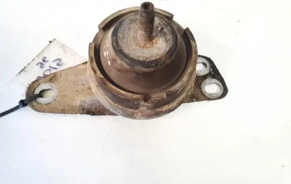 Citroen C5 Engine mount bracket