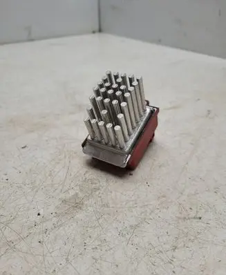 Audi TT Mk1 Heater blower motor/fan resistor 1J0907521