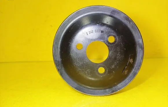 BMW 5 E34 Power steering pump pulley 2243683