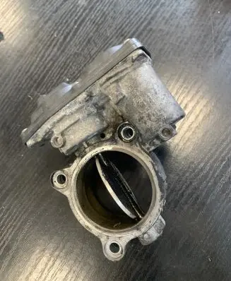 BMW 1 F20 F21 Throttle valve 10378517 7810752