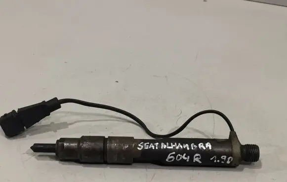 Seat Alhambra (Mk1) Fuel injector 028130201S