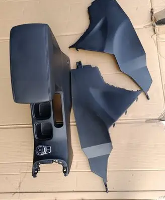 Suzuki SX4 S-Cross Center console