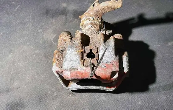 Iveco Daily 35 - 40.10 Rear brake caliper 22727102