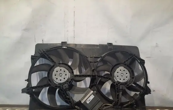 Audi A5 8T 8F Radiator cooling fan shroud 8K0121003M