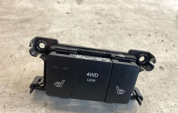 Hyundai Santa Fe Seat heating switch
