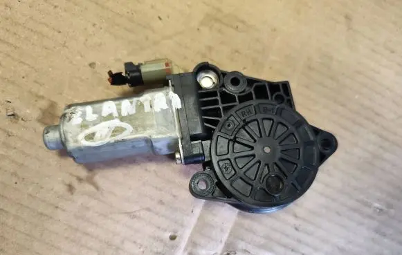 Hyundai Elantra Rear door window regulator motor RH21
