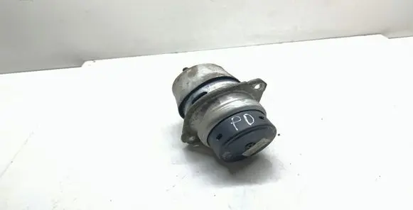 Porsche Cayenne (92A) Engine mount bracket 7L8199131F