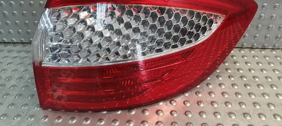Ford Mondeo MK IV Rear/tail lights 7S71-13404-B