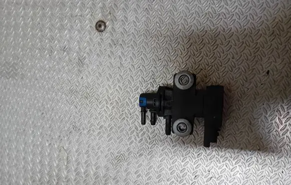 Peugeot 508 Turbo solenoid valve 9808206880 22747785 215182124