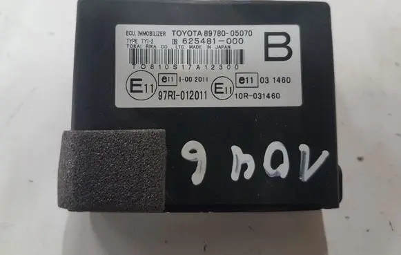 Toyota Avensis T270 Immobilizer control unit/module 8978005070 625481000