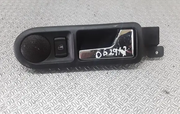 Volkswagen Jetta IV Rear door interior handle 3B0839114
