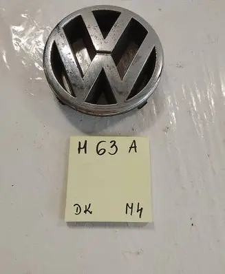 Volkswagen PASSAT B5 Manufacturer badge logo/emblem 3B0853601