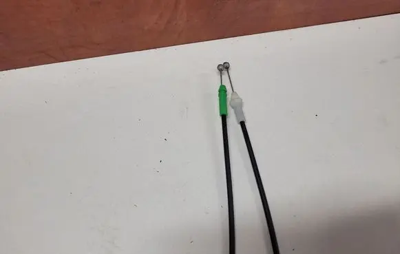 Toyota Avensis T270 Rear door lock