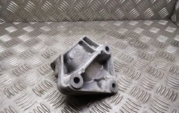 Nissan Qashqai+2 Engine mounting bracket 11332JD700 F6044000