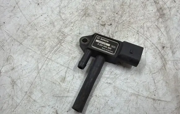 Audi A4 S4 B8 8K Exhaust gas pressure sensor 0281006005 170707T1215E