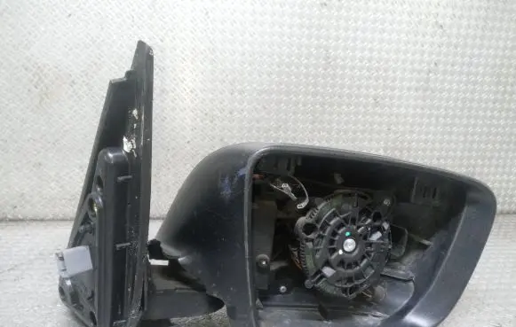KIA Venga Front door electric wing mirror E4023111