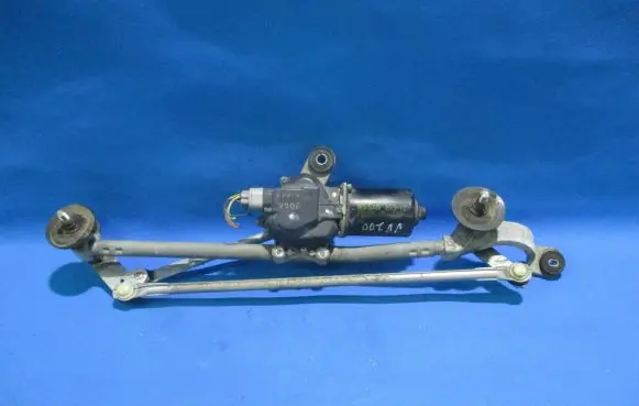 Nissan Qashqai Front wiper linkage 