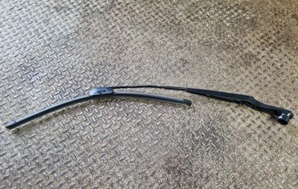 Dodge Challenger Windshield/front glass wiper blade 