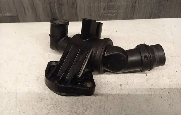 Thermostat/thermostat housing