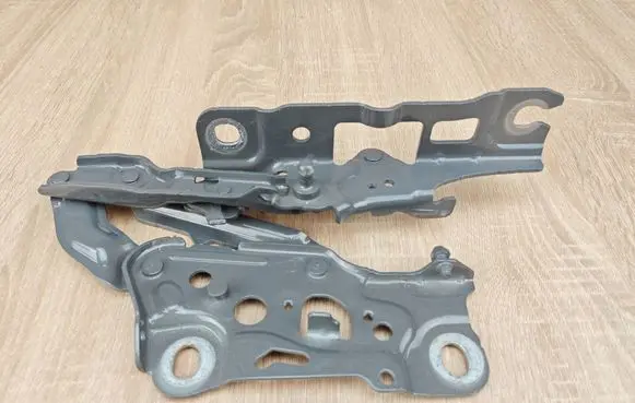 BMW 5 G30 G31 G38 Engine bonnet/hood hinges 7347407