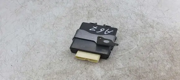 Toyota Avensis T270 Door control unit/module 8597020020 0515004140