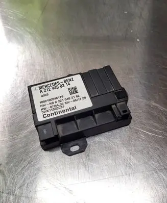 Mercedes-Benz E W212 Fuel injection pump control unit/module A2124400314 5WK11555CBF 1002100548179