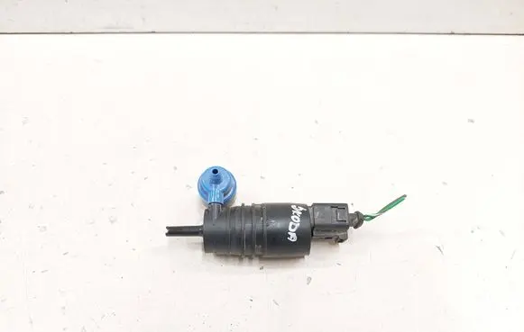 Skoda Octavia Mk2 (1Z) Windscreen/windshield washer pump 20240311 26259