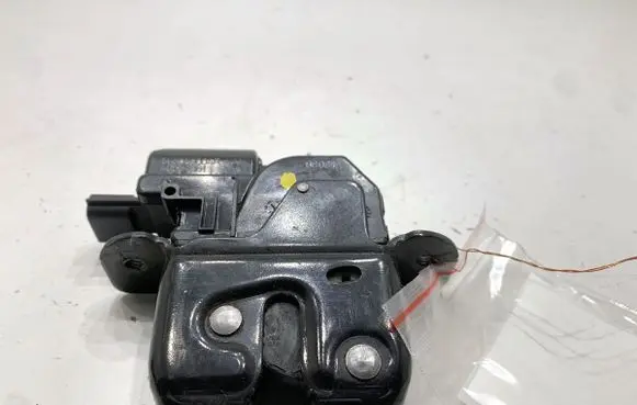 Renault Megane IV Tailgate exterior lock 905039004R