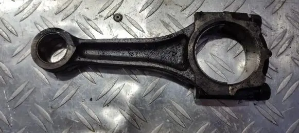 Mazda 626 Connecting rod/conrod rf7