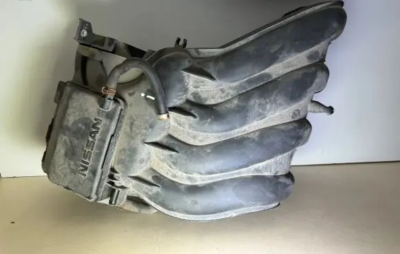 Nissan Juke I F15 Intake manifold HR16DE HR16